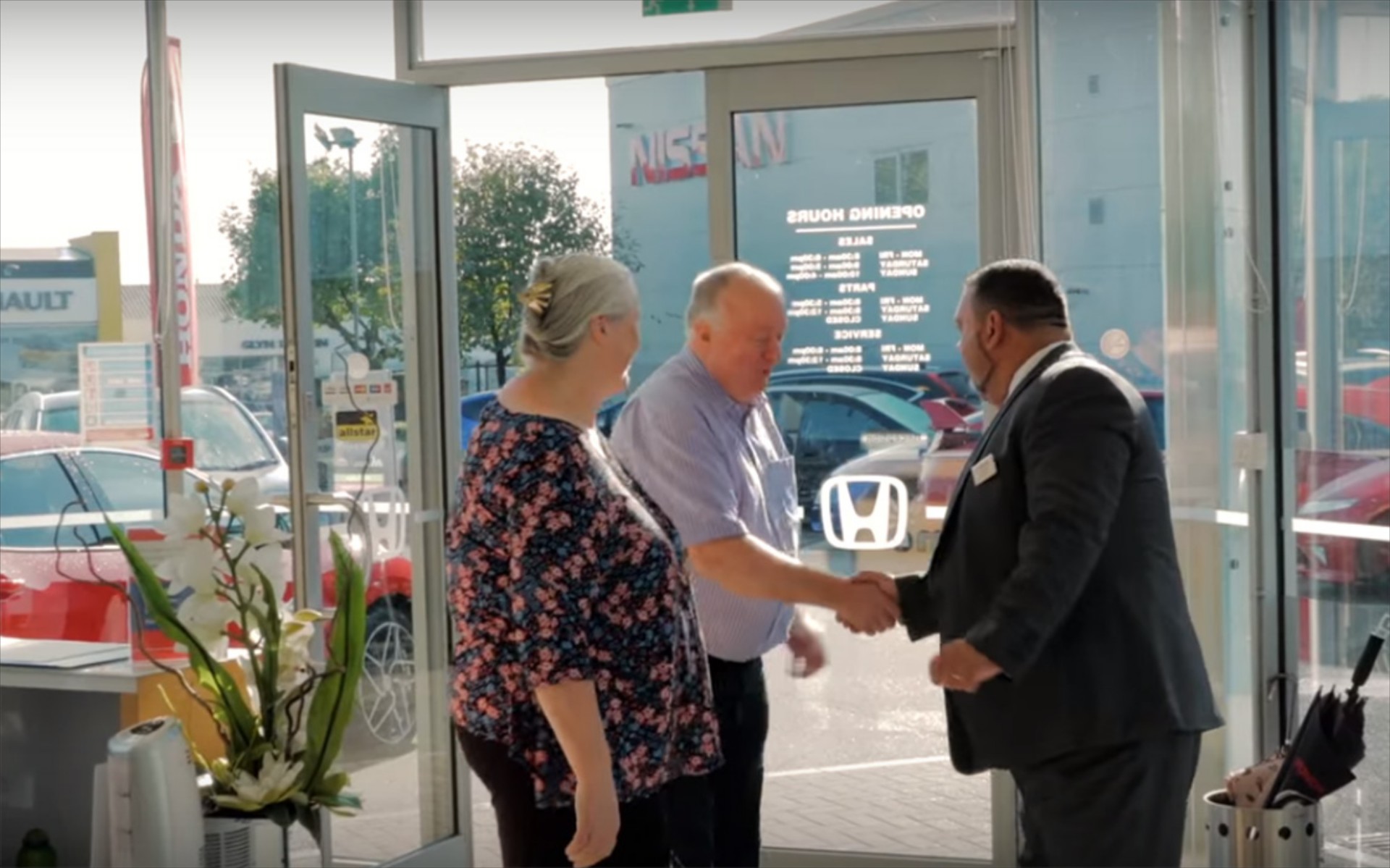 Δεν θα πιστέψετε ποιο Honda αγόρασαν (vid)