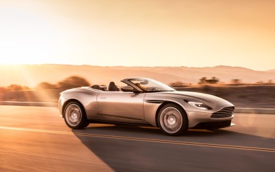 Η ανοικτή Aston Martin με τον V8 της Mercedes-AMG (vid)