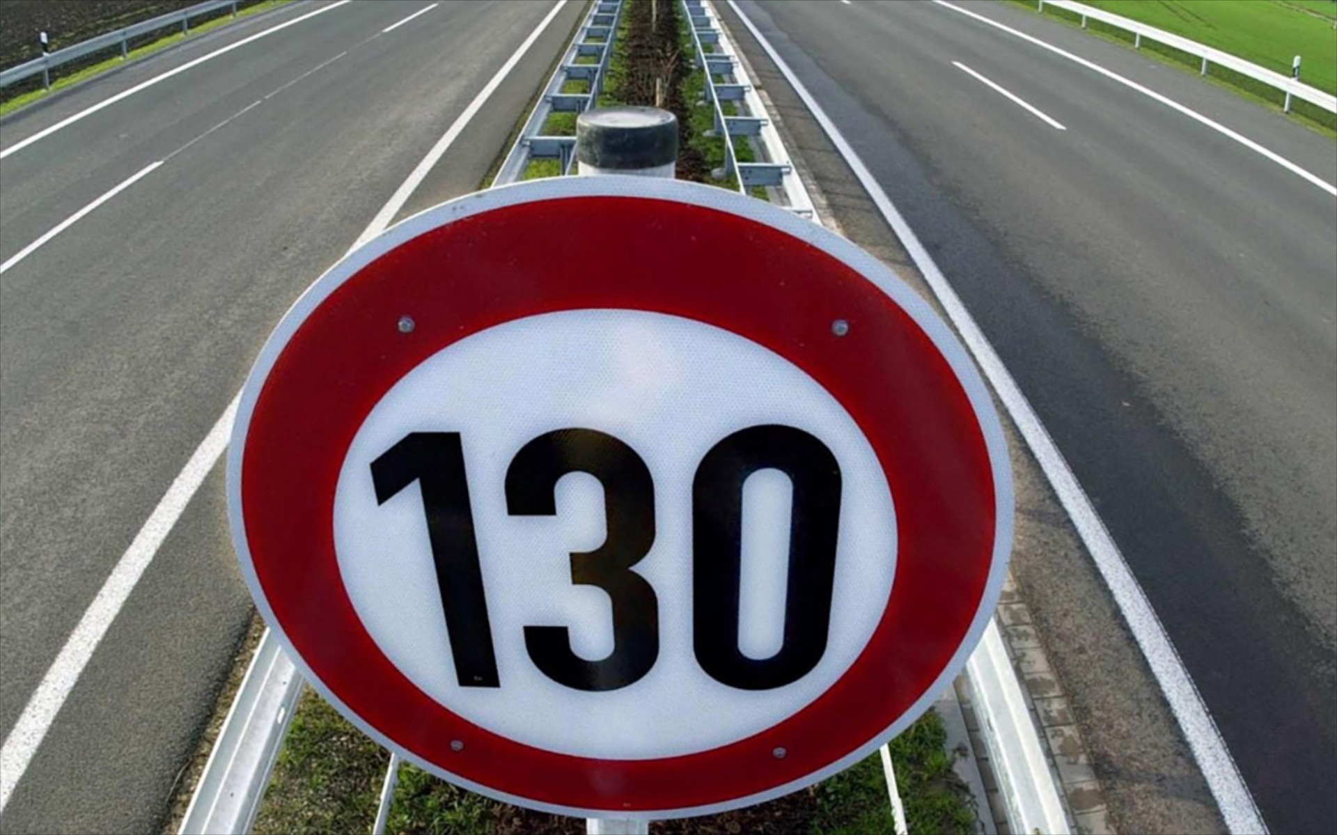 «ΝΑΙ» στα αναλογικά πρόστιμα, «ΟΧΙ» στην αύξηση των ορίων ταχύτητας