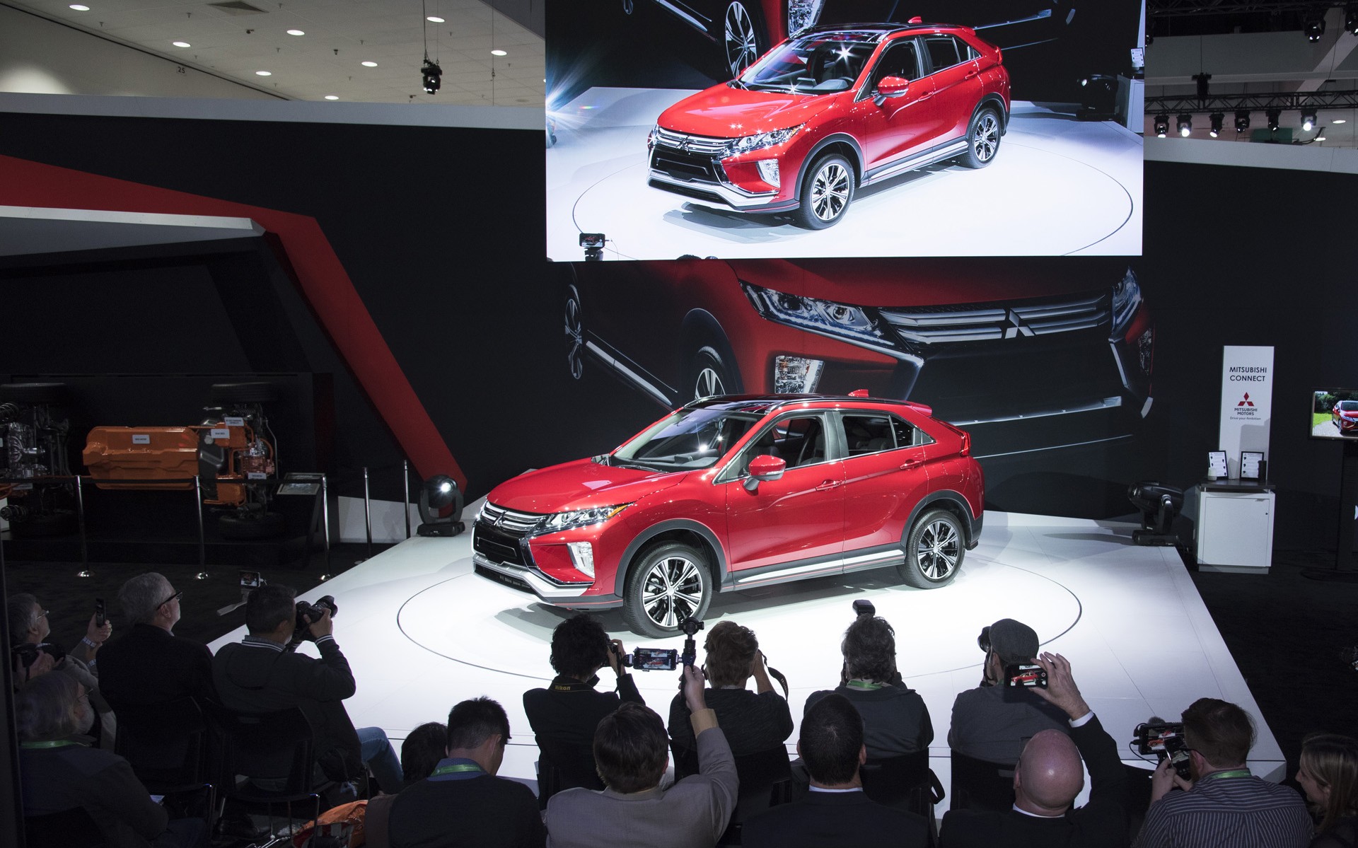 Mitsubishi Connect: Η συνδεσιμότητα στην υπηρεσία του οδηγού