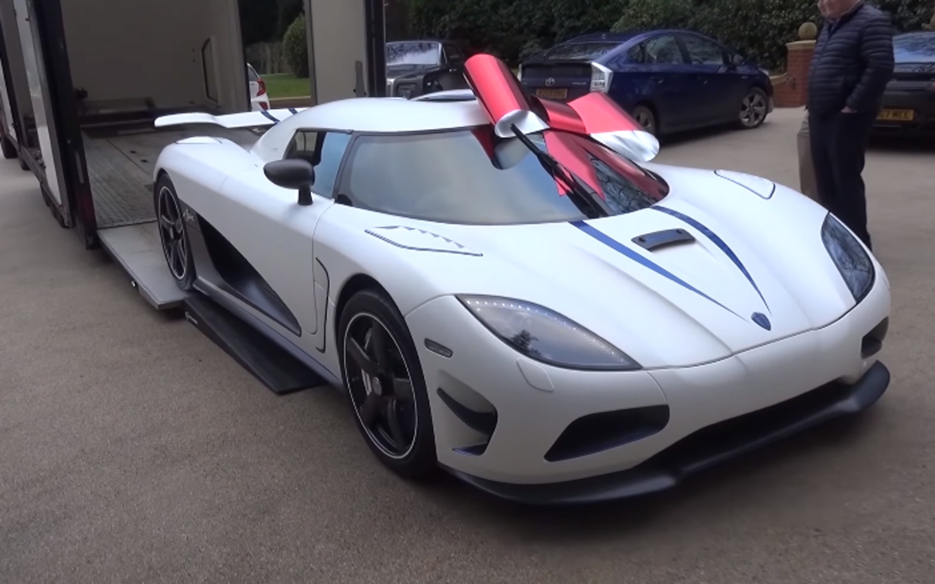 Τι καλύτερο από ένα χριστουγεννιάτικο δώρο όπως αυτό; (video)