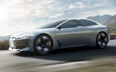 Ηλεκτρικά iNext της BMW με 700 km αυτονομία