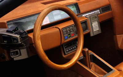 10 ξεχωριστά τιμόνια αυτοκινήτων