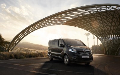 Διαθέσιμο στην Ελλάδα το 9θέσιο βαν της Renault (τιμές)