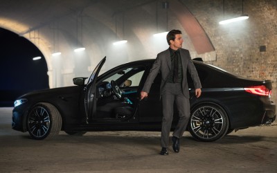 Ο Tom Cruise οδηγεί τη νέα BMW M5 (vid)
