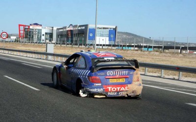 Σαν σήμερα: Ο Loeb με 3 ρόδες στους δρόμους της Αθήνας! (vid)