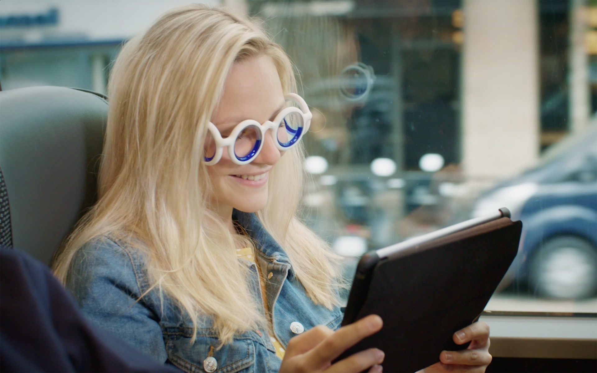 Γυαλιά κατά της ναυτίας από τη Citroen! (vid)