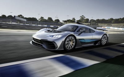 H Mercedes-AMG ετοιμάζει μικρό sportscar