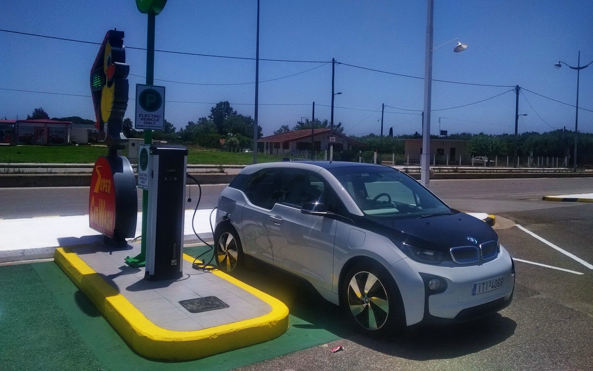 Νέοι σταθμοί φόρτισης του δικτύου Φορτίζω