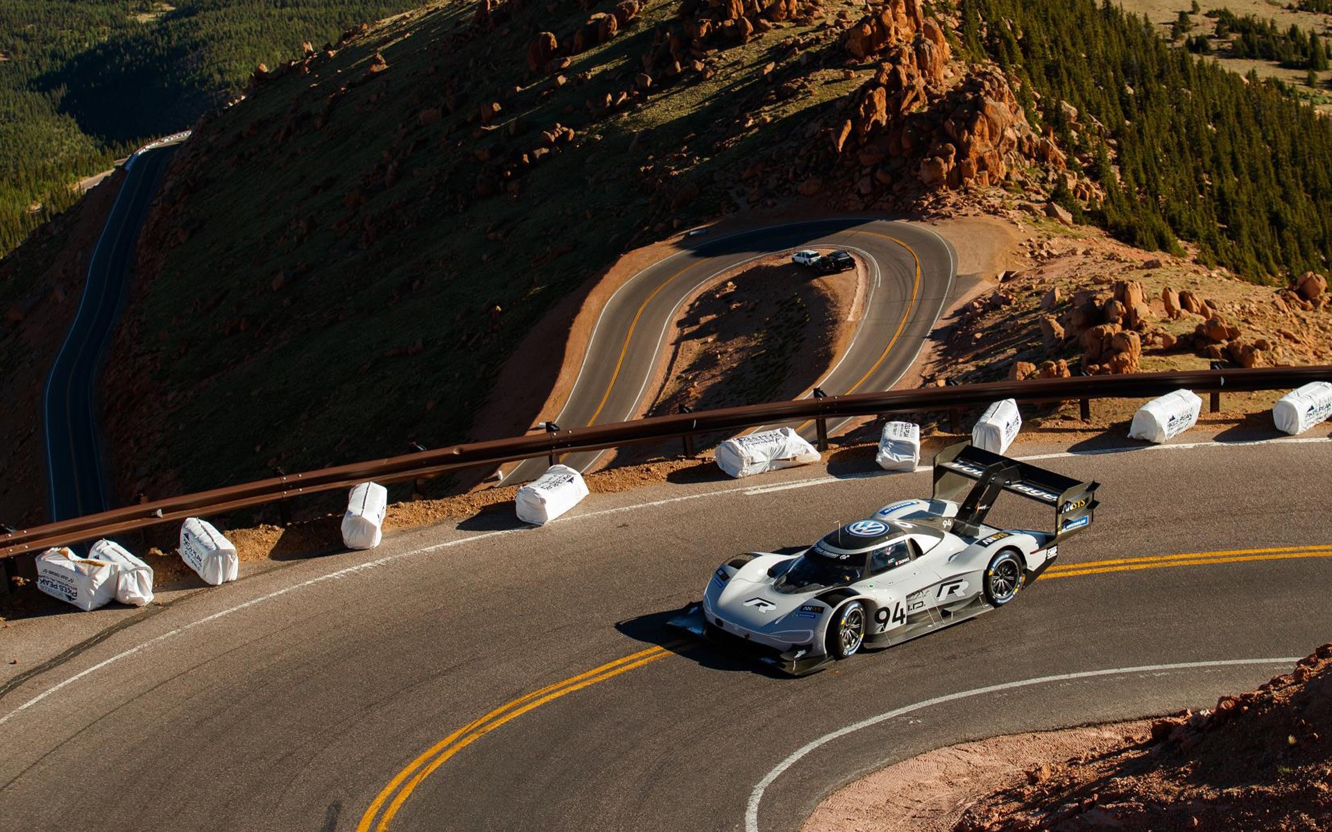 Όλη η απίστευτη διαδρομή προς τα σύννεφα! (vid)