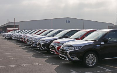 Έφθασαν στην Ευρώπη τα πρώτα νέα υβριδικά Outlander