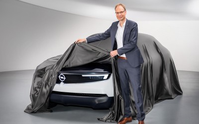 Το πρόσωπο της νέας εποχής Opel (vid)