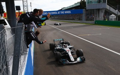 F1: Ο Hamilton κέρδισε μέσα στην Ιταλία