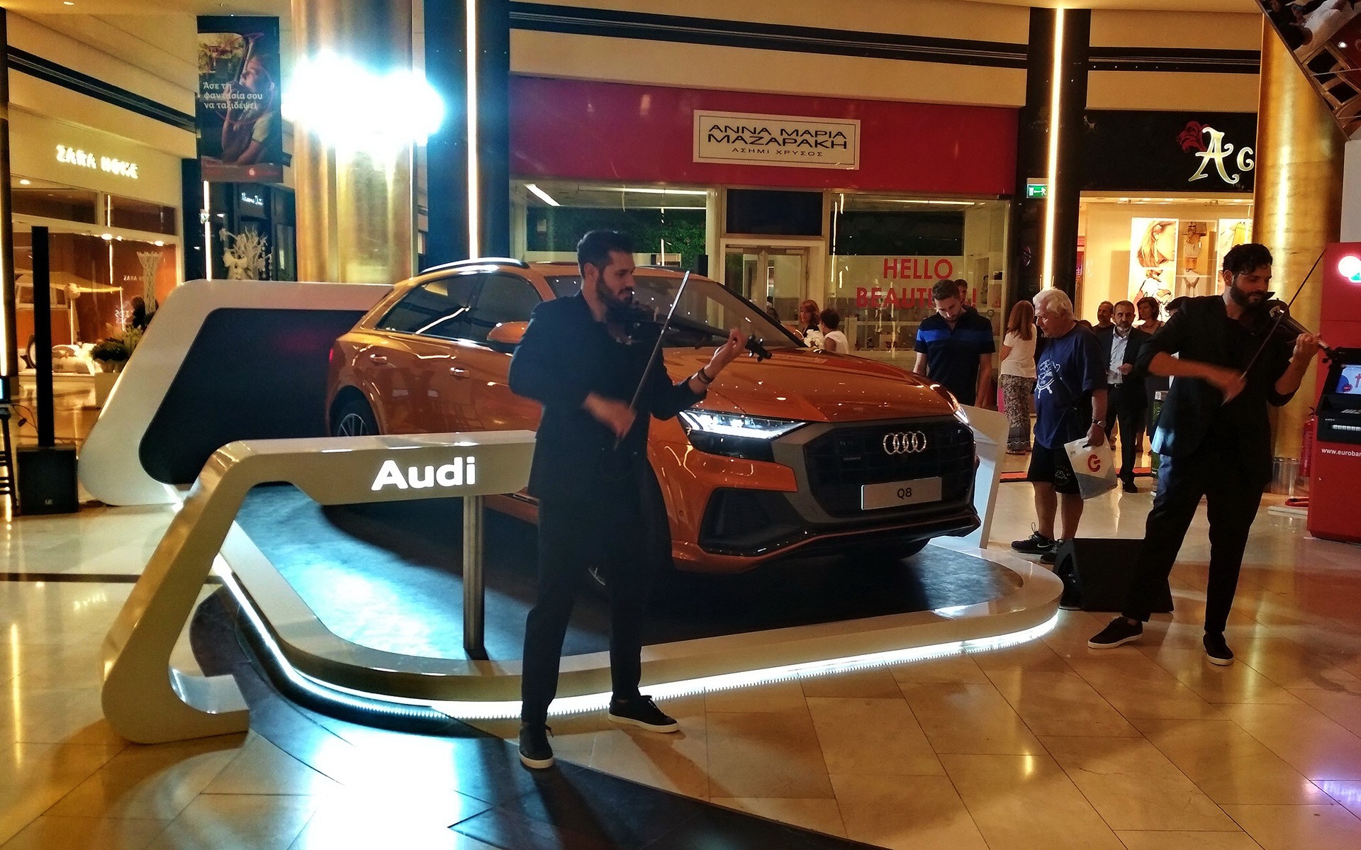 Το Audi Q8 στην Αθήνα! (vid)