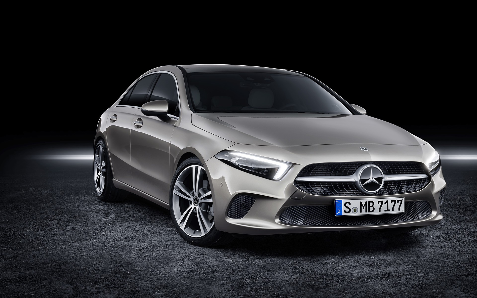 Οι τιμές της νέας A-Class sedan (vid)