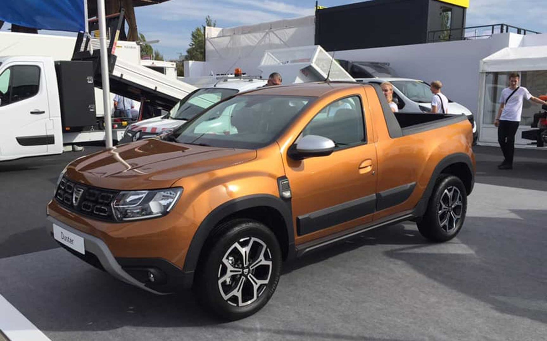 Ένα Dacia Duster που μεταμορφώθηκε σε… pickup