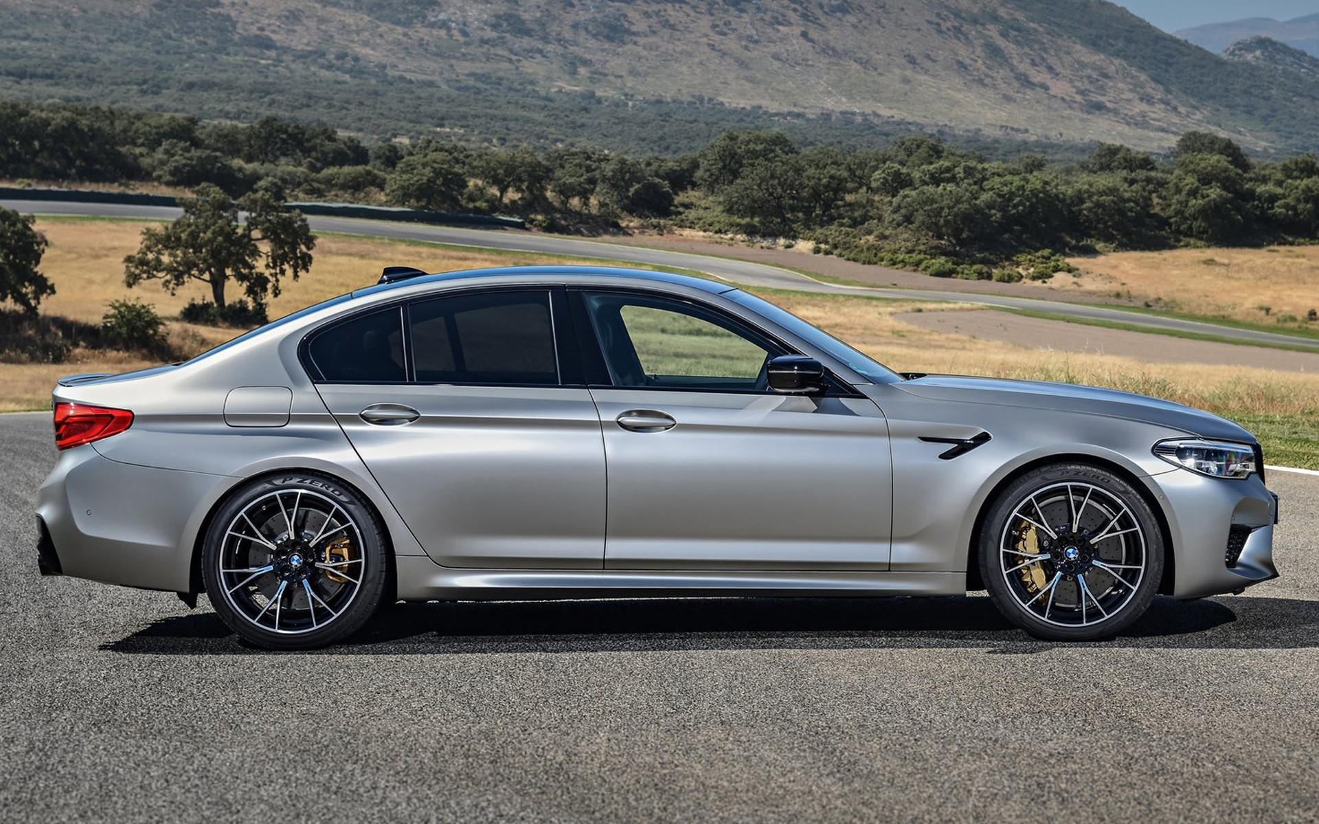 10 σεντάν με 0-100 κάτω από 4 sec