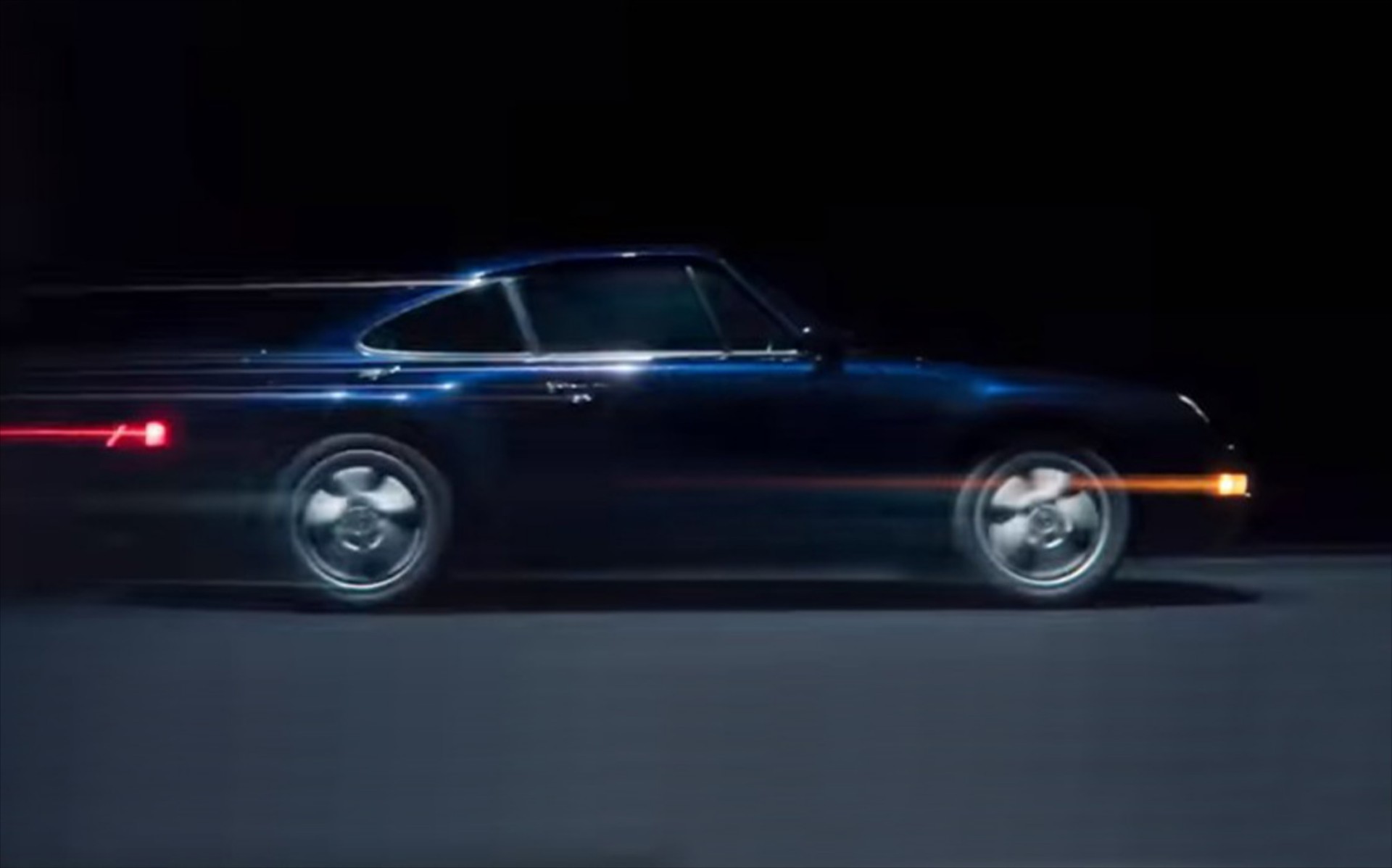 Ταξίδι στο χρόνο με την Porsche 911 (vid)