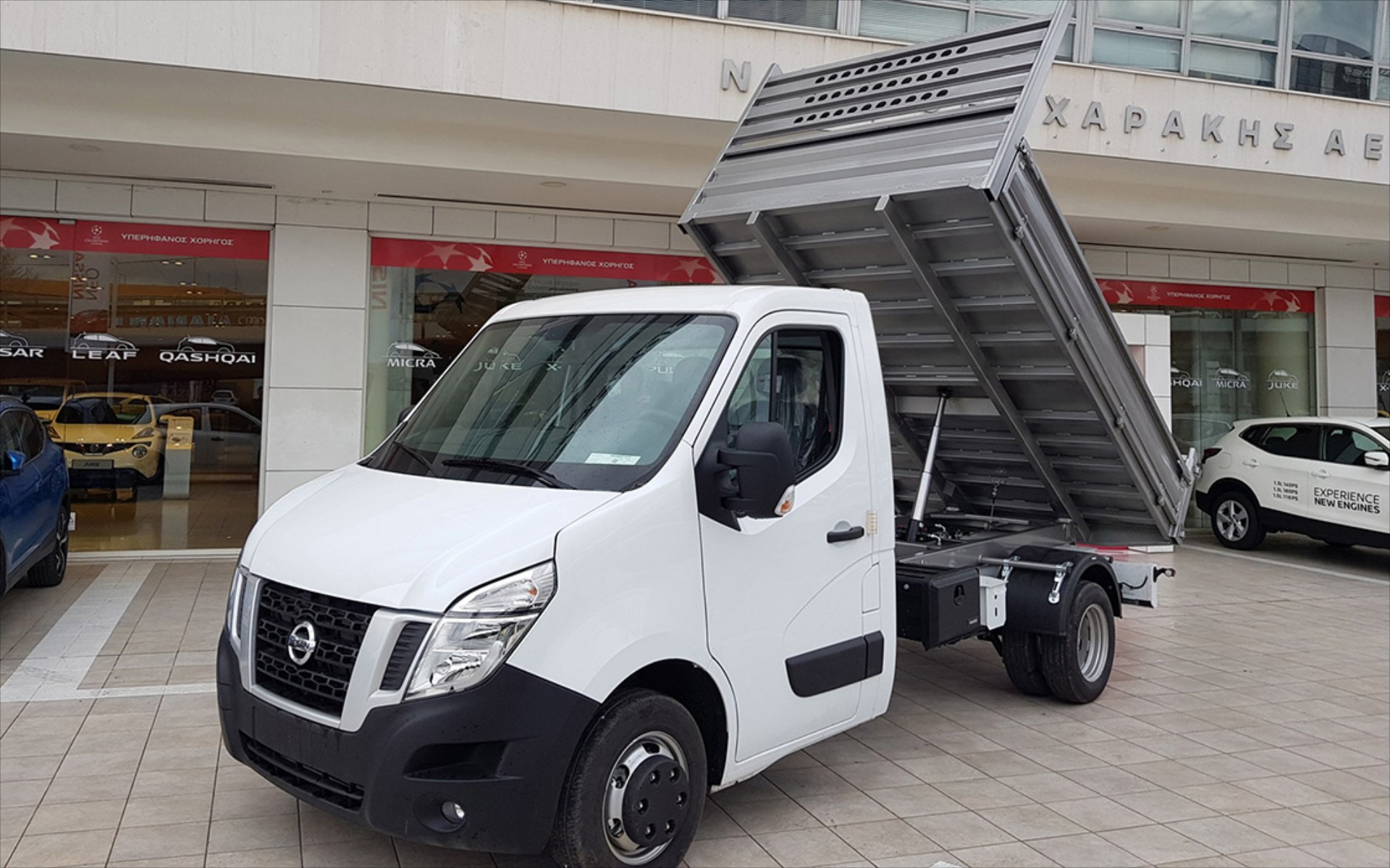 Το NV400 με ανατρεπόμενη καρότσα από τη Nissan Θεοχαράκης (vid)