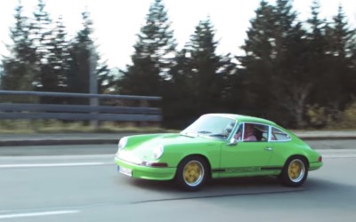 Οδηγεί Porsche 911… χωρίς πεντάλς (video)