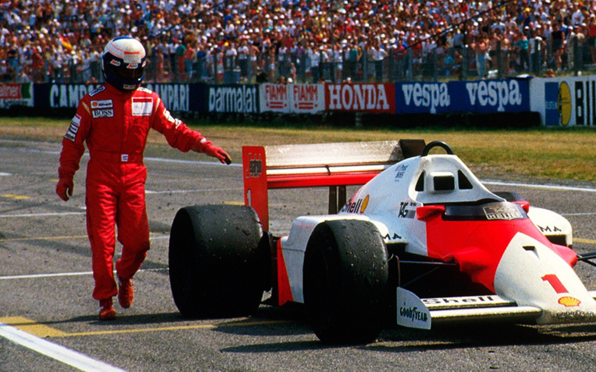 Το βιβλίο-απομυθοποίηση των «Θρύλων»