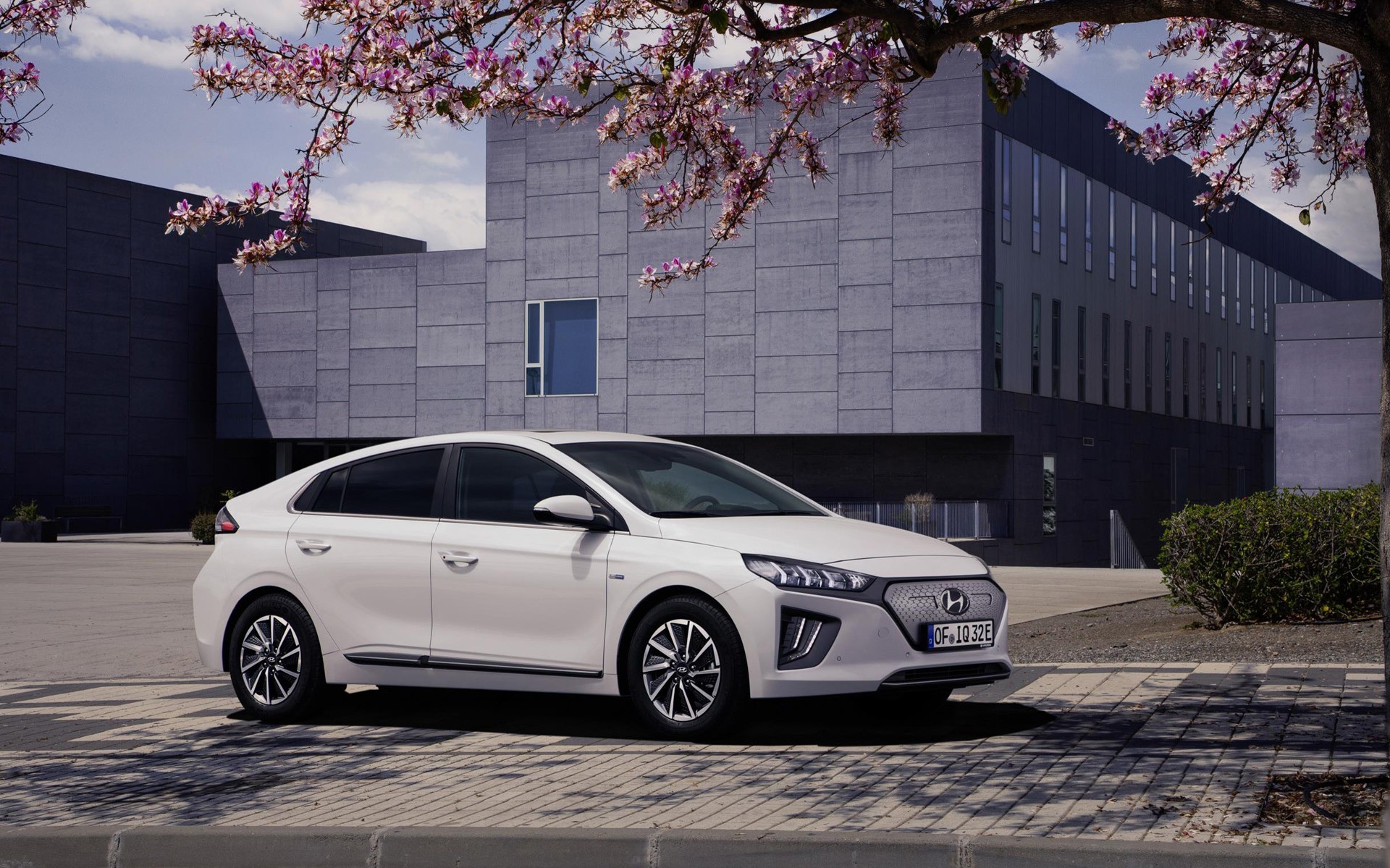 Μεγαλύτερη αυτονομία για το ηλεκτρικό Hyundai Ioniq