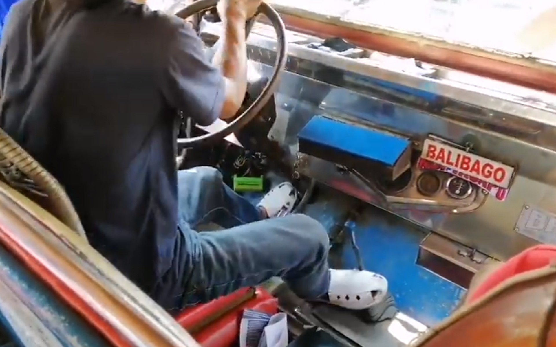 Αλλαγές ταχυτήτων… με το πόδι! (video)