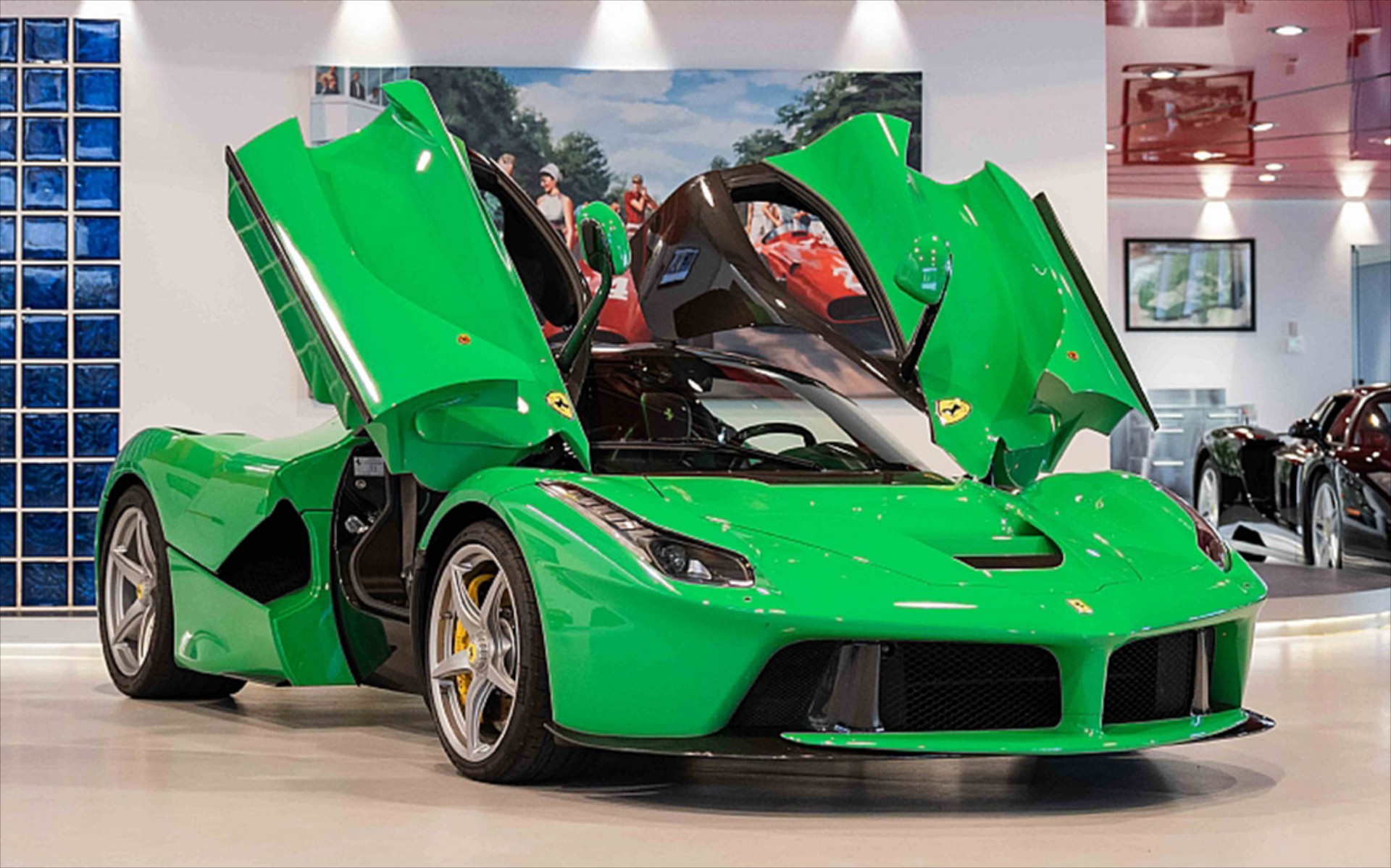 Η έκθεση με τις “εκθαμβωτικές” Ferrari (video)