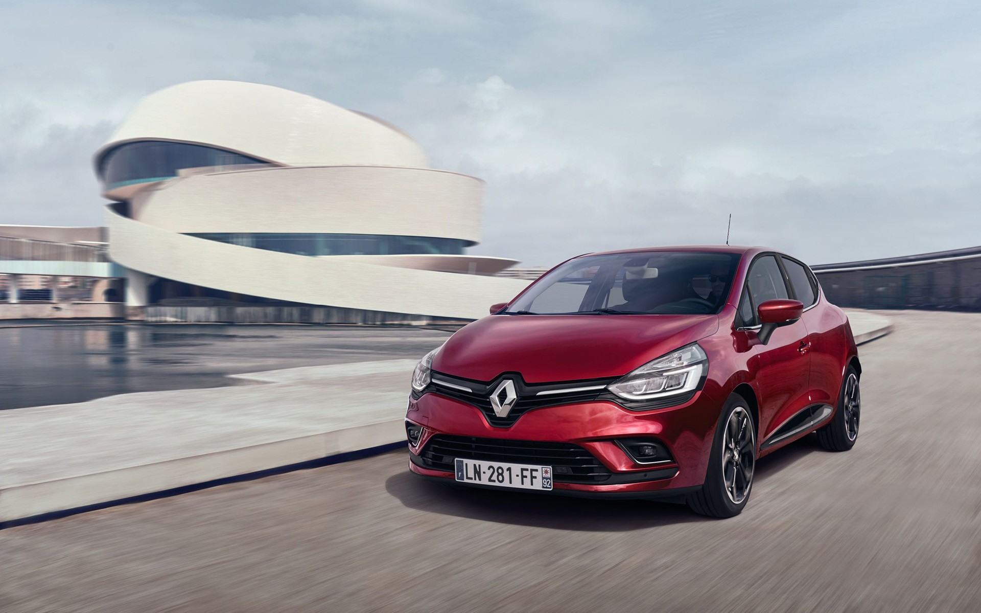 Renault Clio από… 10.990 ευρώ!