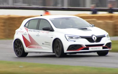 Ο Ricciardo πηγαίνει με τραβηγμένο το… χειρόφρενο (video)