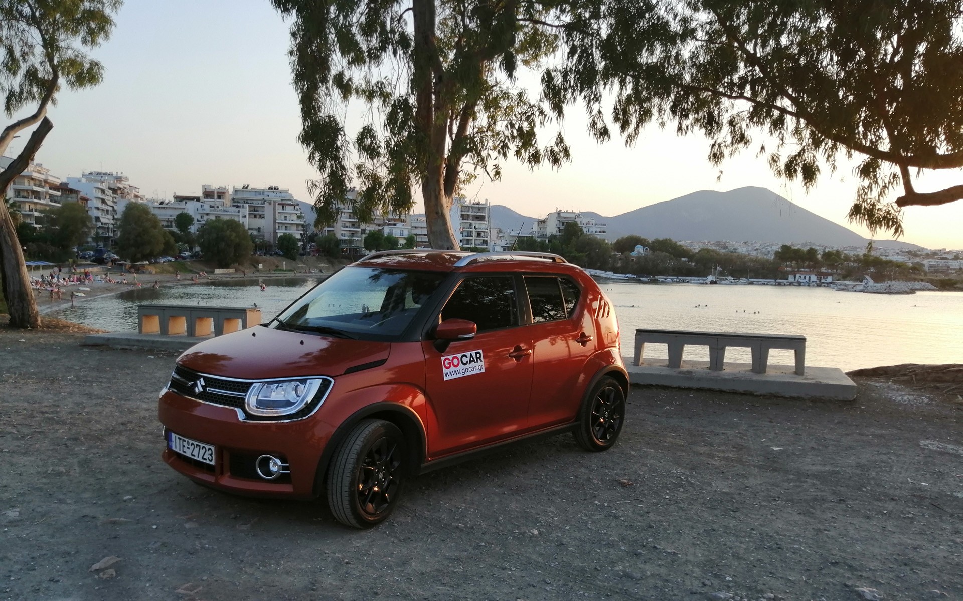 Δύο γρανίτες μέσα στο λιοπύρι