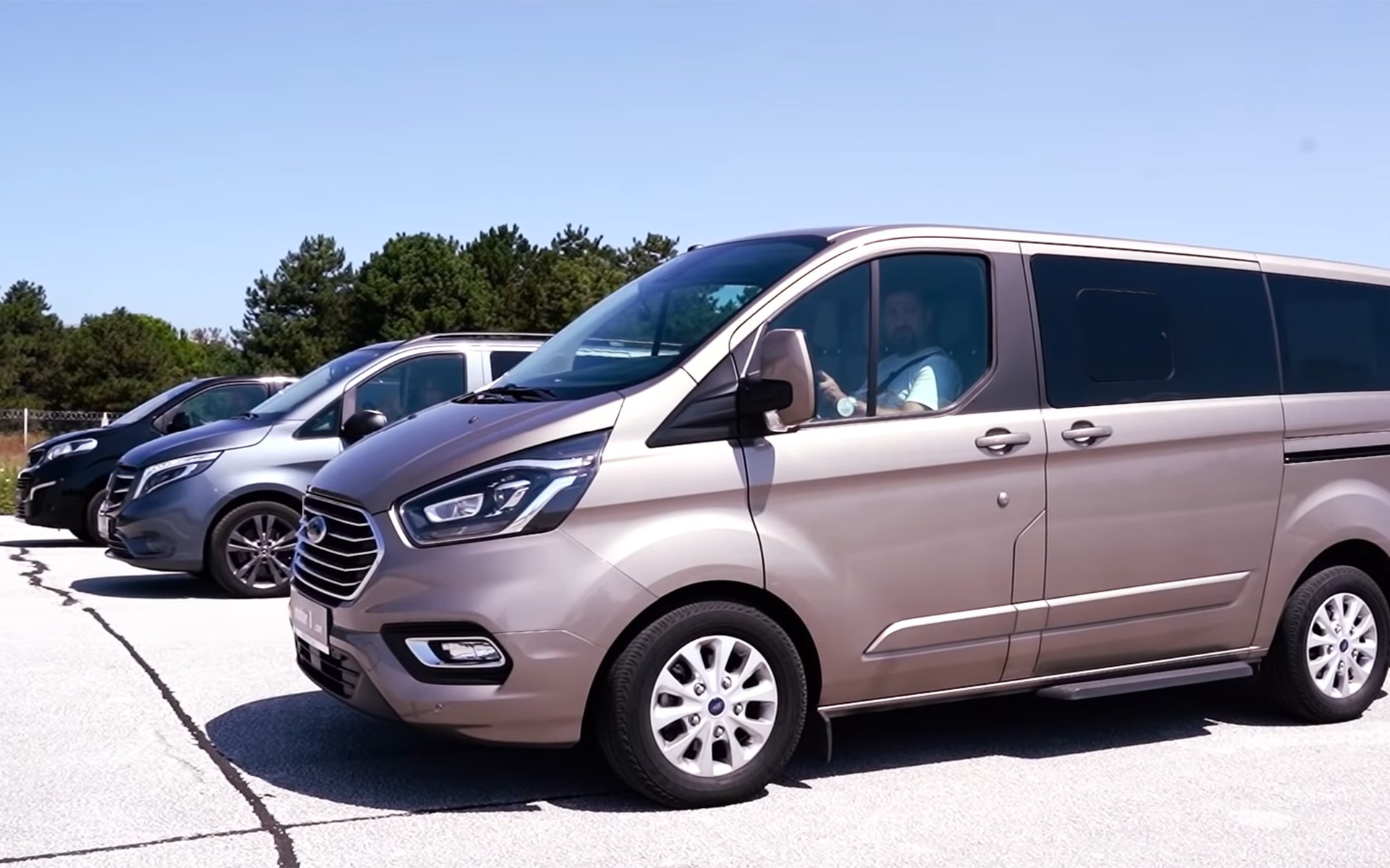 Τούρκοι στήνουν στη γραμμή εκκίνησης 3… βανάκια (video)