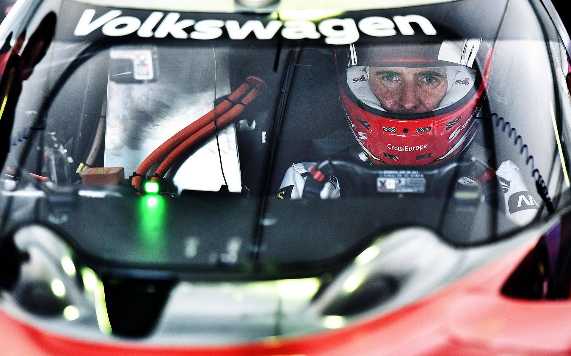 99 στροφές από τη θέση του οδηγού! (vid)