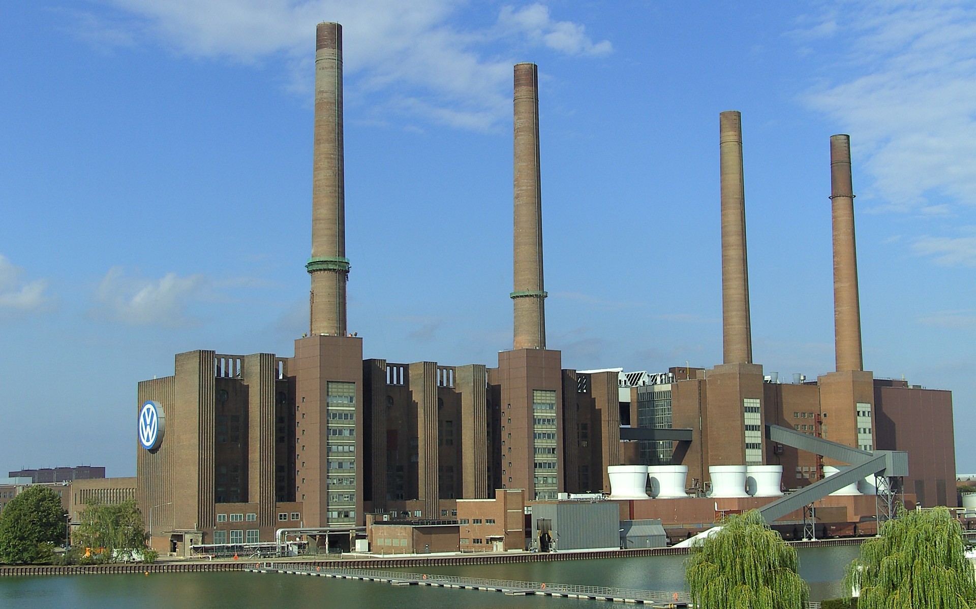 Άδωνις Γεωργιάδης: Θέλουμε να φέρουμε το νέο εργοστάσιο της Volkswagen στην Ελλάδα