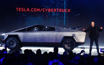 Άθραυστα παράθυρα στο pick up της Tesla; Μάλλον όχι (vid)