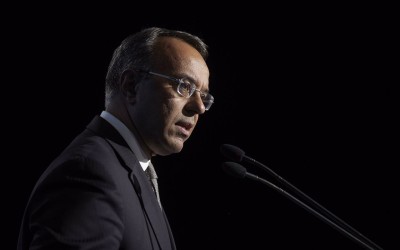 Υπουργός Οικονομικών: Τι είπε για τα αυτοκίνητα των πολυτέκνων