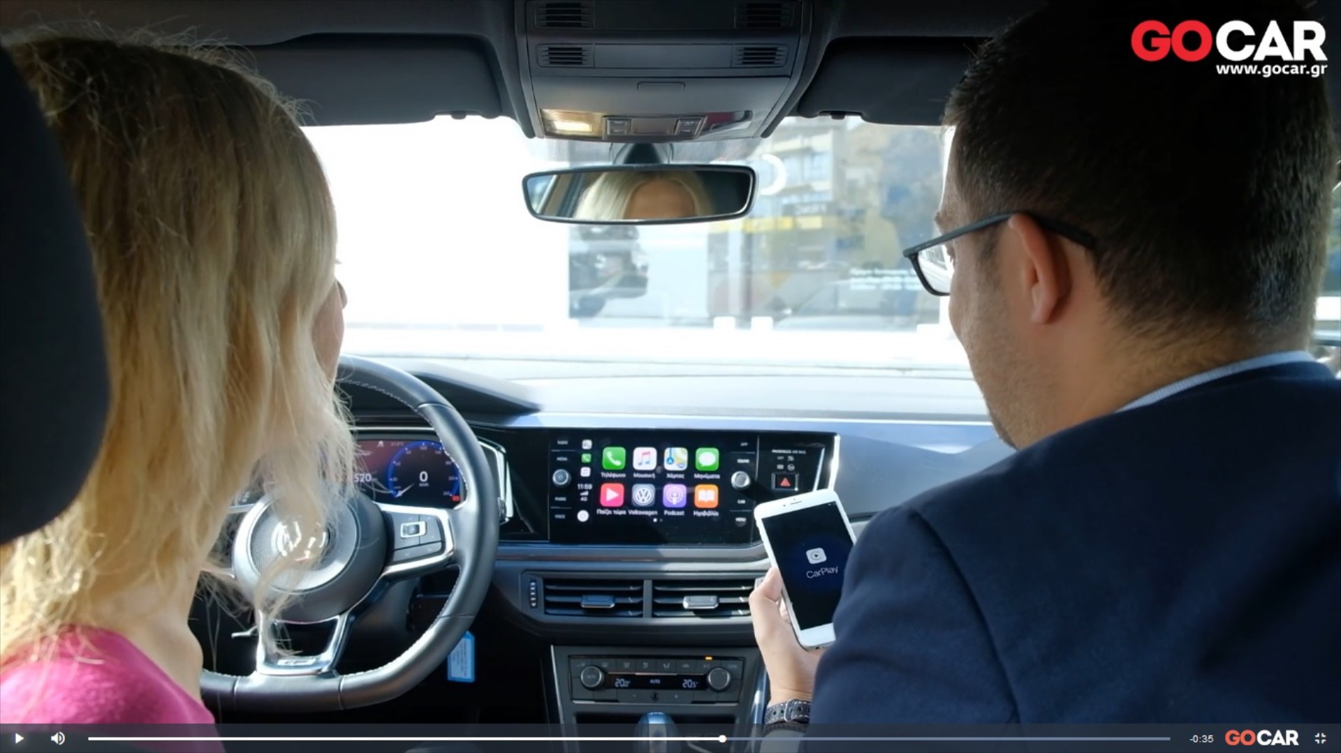 Πώς και γιατί να συνδέσω το κινητό μου στην οθόνη του Polo; (Video)