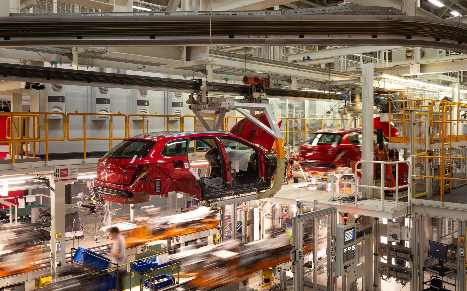 Ένα αυτοκίνητο ανά 40 δευτερόλεπτα! (vid)