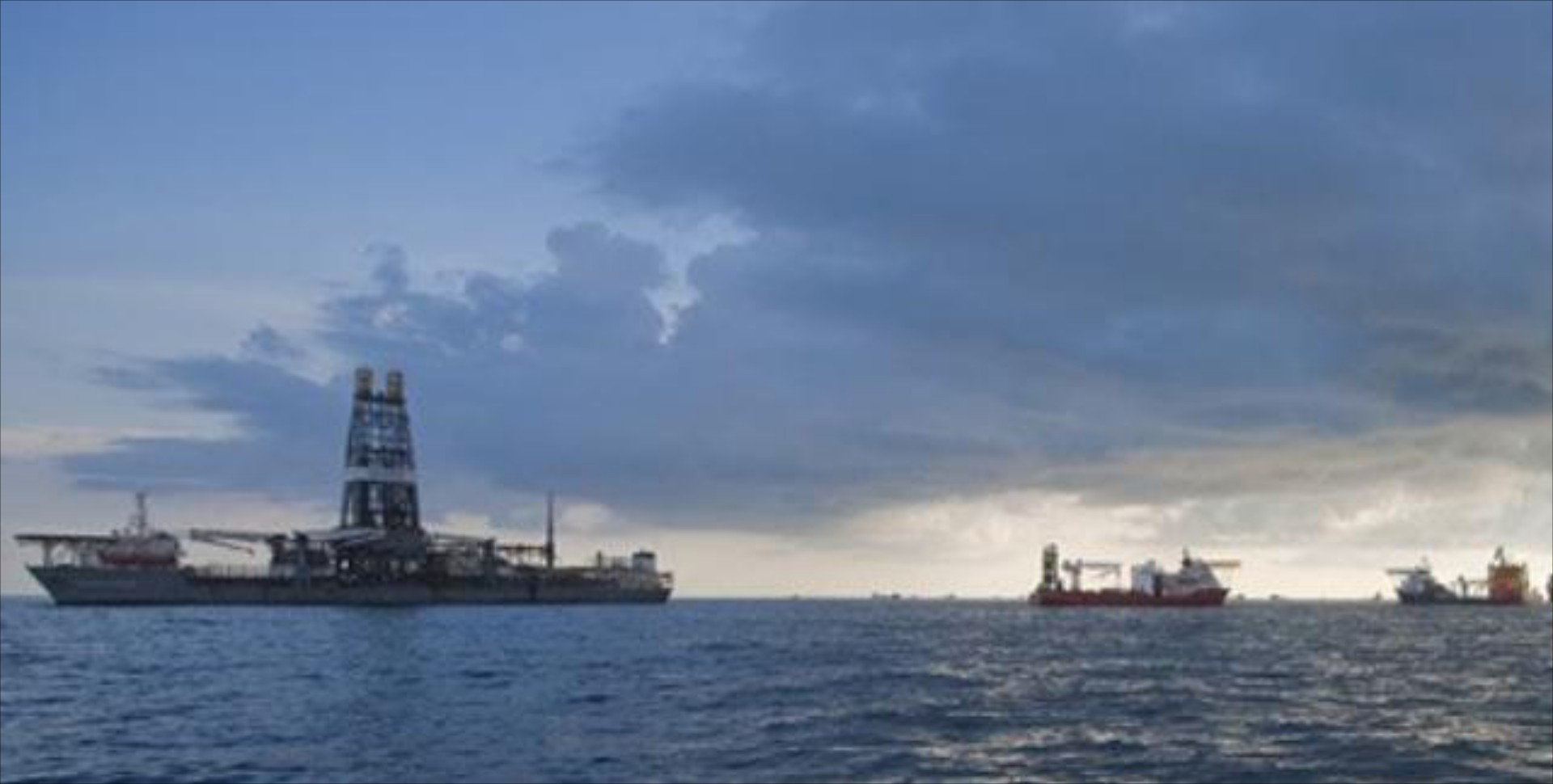 Συνεχίζονται οι προσπάθειες στον Κόλπο του Μεξικού