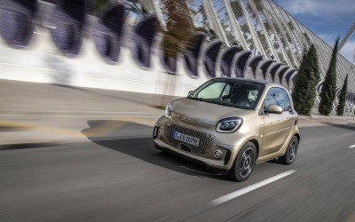 Οδηγούμε τα νέα ηλεκτρικά smart EQ