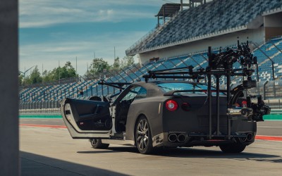 Μόνο ένα Nissan GT-R μπορεί να ακολουθήσει ένα... GT-R!