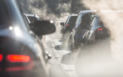 Διπλή «κίτρινη κάρτα» από την ΕΕ στην Ελλάδα για την ατμοσφαιρική ρύπανση