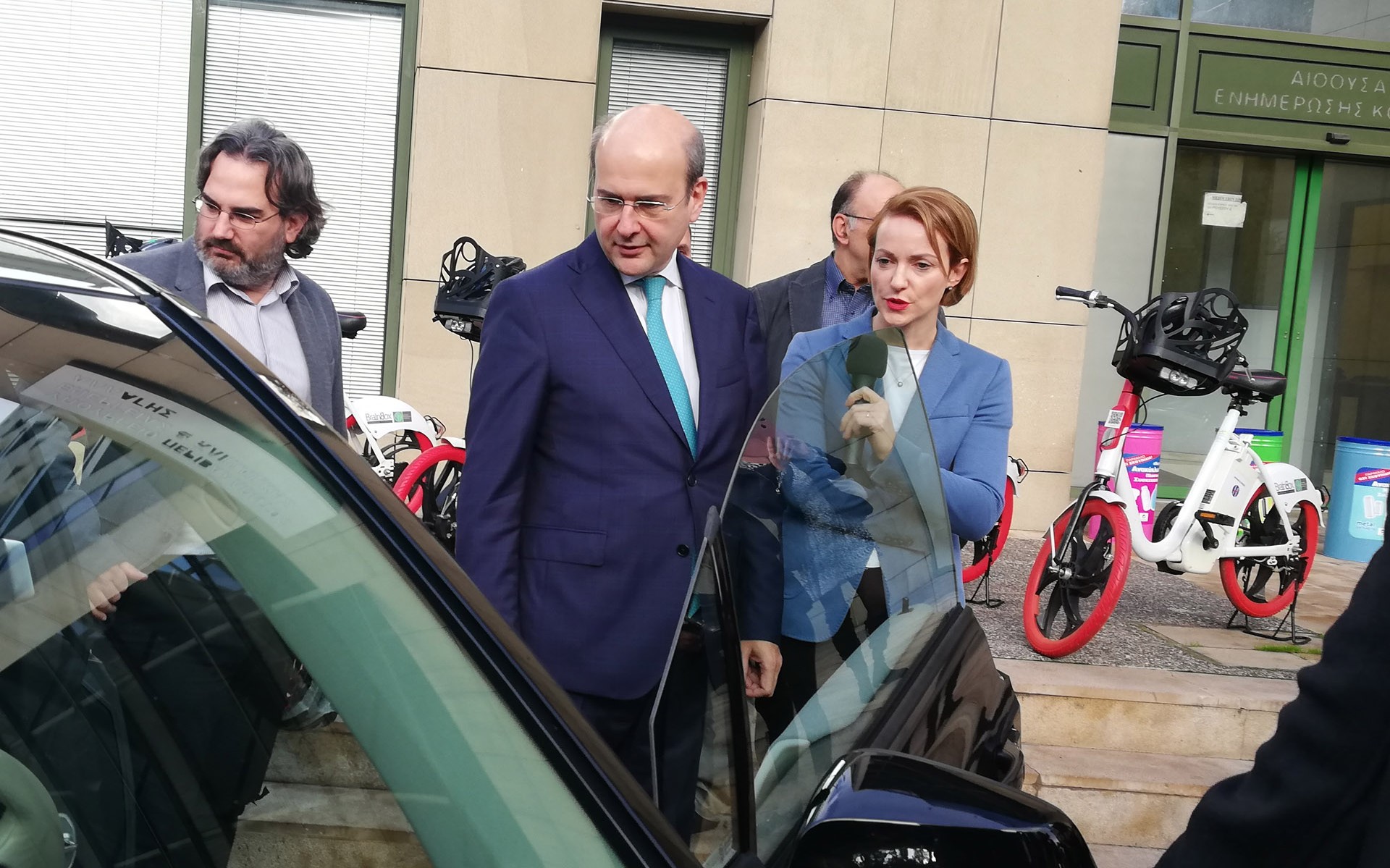 Στην Ολλανδία για την ηλεκτροκίνηση ο Κωστής Χατζηδάκης