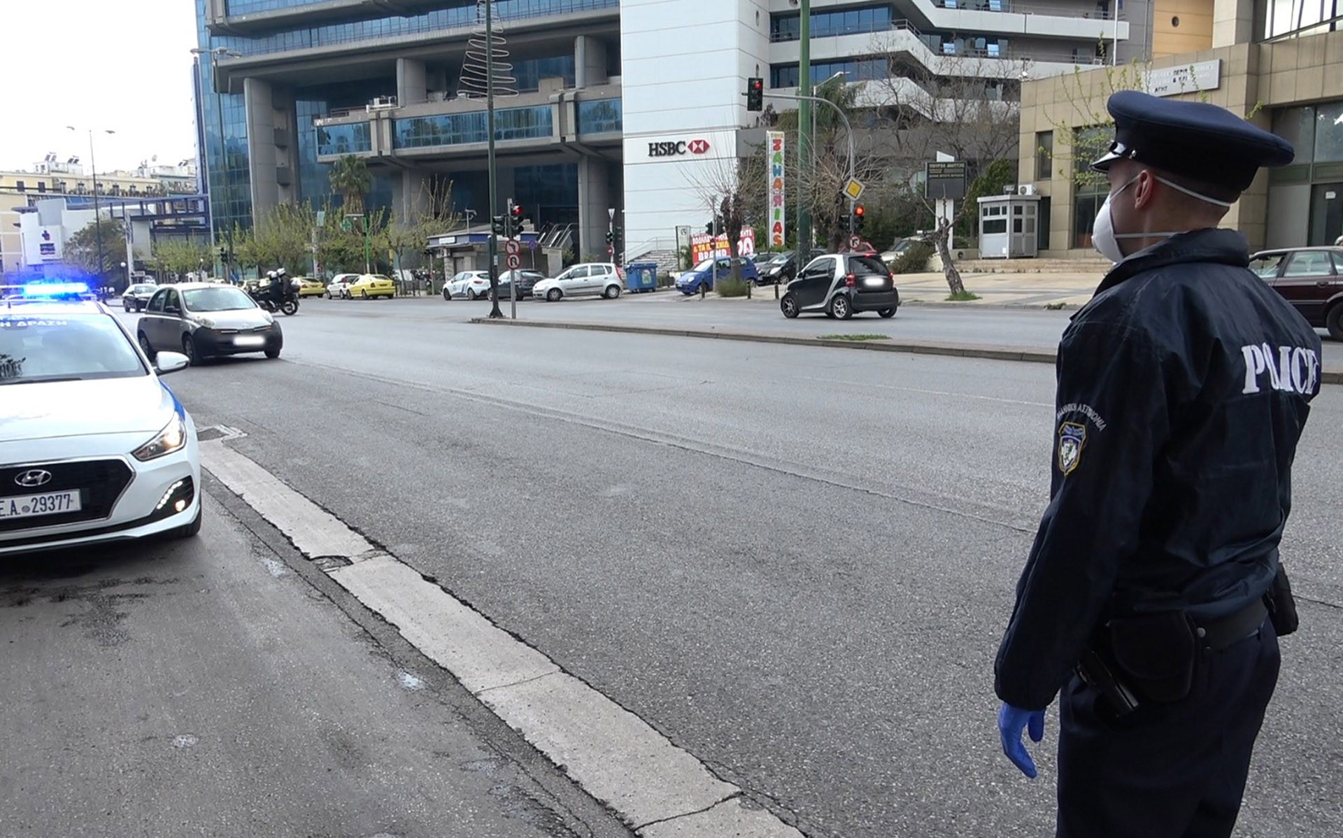 Έως το πρωί της Δευτέρας 27 Απριλίου οι περιορισμοί στην κυκλοφορία