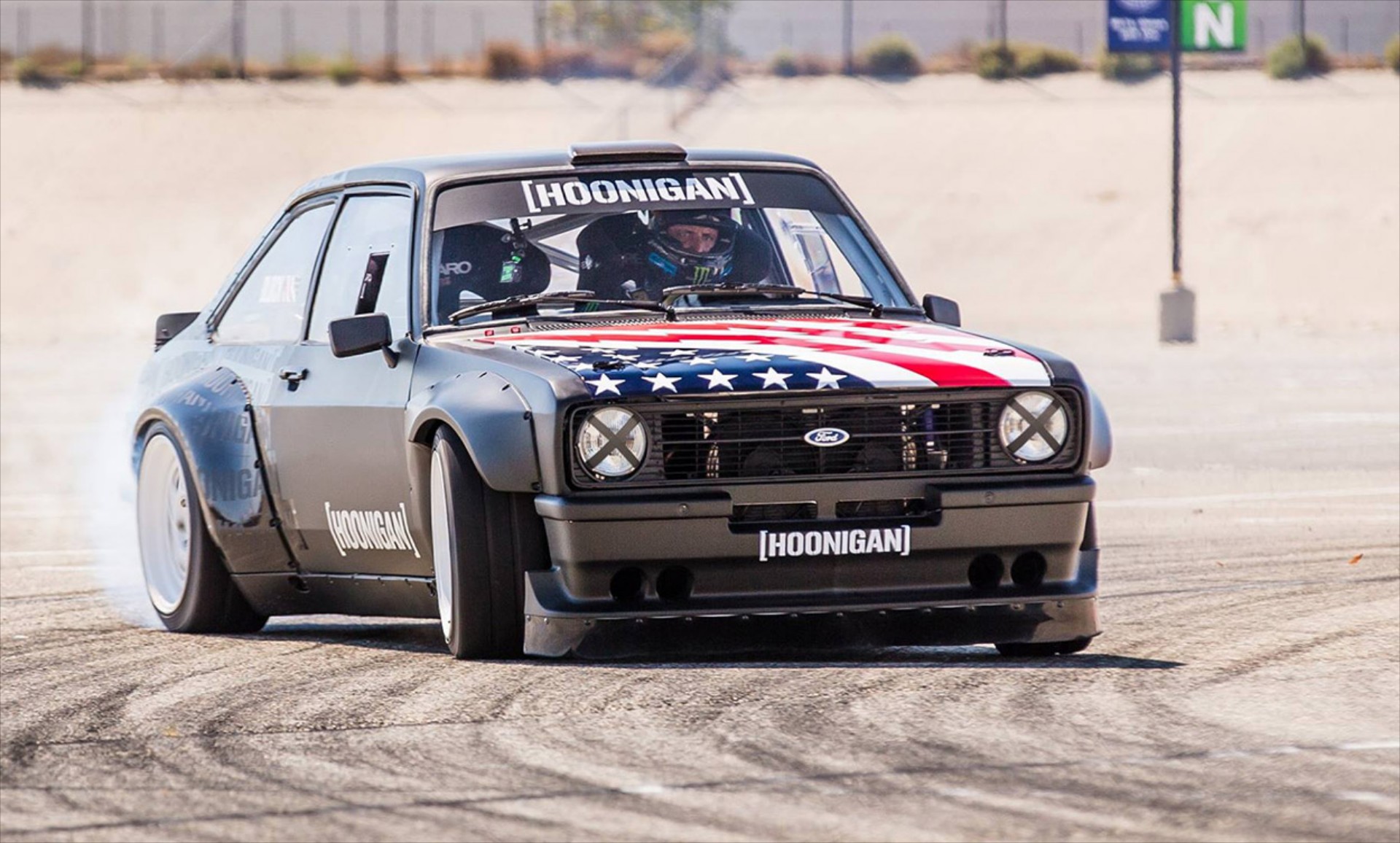 Ο Ken Block επιστρέφει με το Escort MKII και 