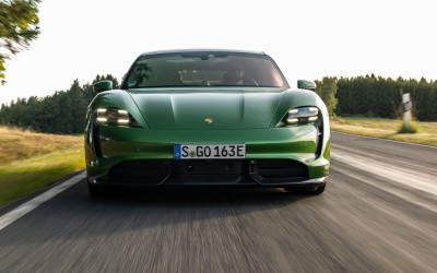 Η Porsche Taycan πήρε δύο βραβεία στο