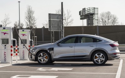 Γιατί η φόρτιση ενός ηλεκτρικού είναι γρήγορη μέχρι το 80% και αργεί για να φτάσει στο 100%; (video)