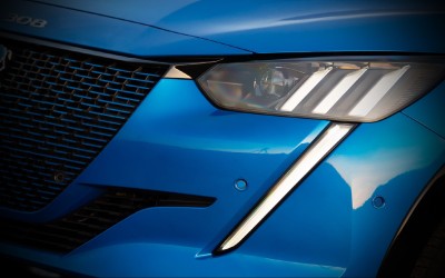 Με υβριδική έκδοση 300 ίππων η νέα γενιά του Peugeot 308
