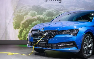 Πράσινο φως για την επανέναρξη παραγωγής μπαταριών από τη Skoda