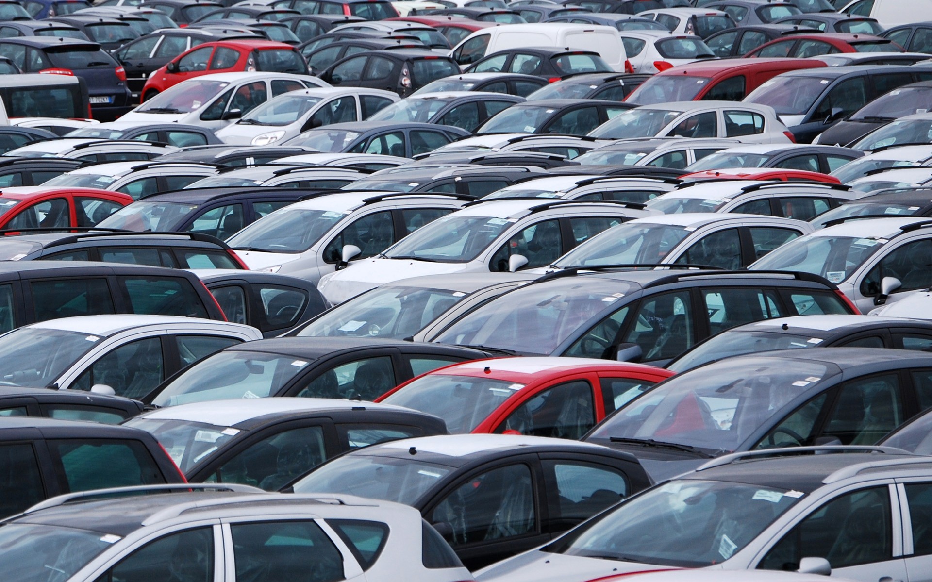 Πτώση 80% στις ταξινομήσεις νέων αυτοκινήτων τον Απρίλιο